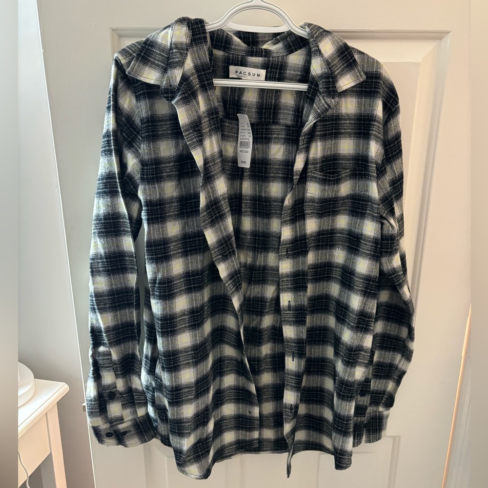 Women’s Pacsun flannel size medium